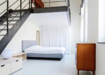 Loft-level-space-above-the-bed-inside-the-master-bedroom-217x155