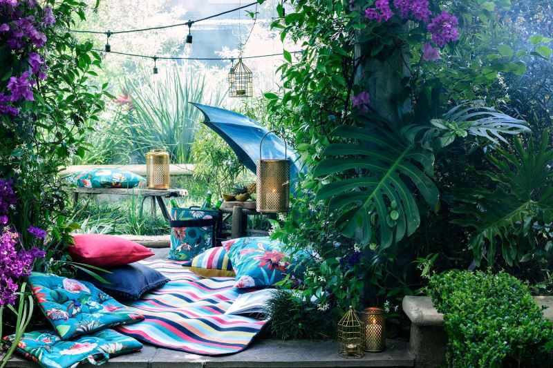 Lush tropical style from H&M Home