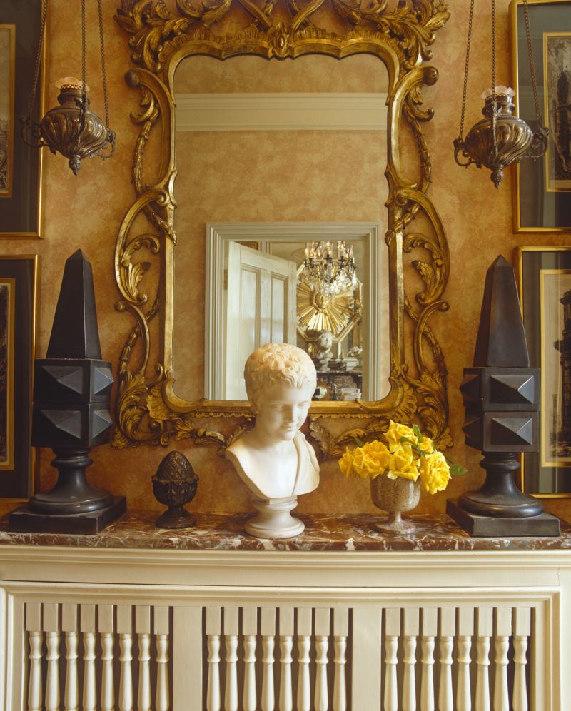 Obelisks make a bold statement on the mantel