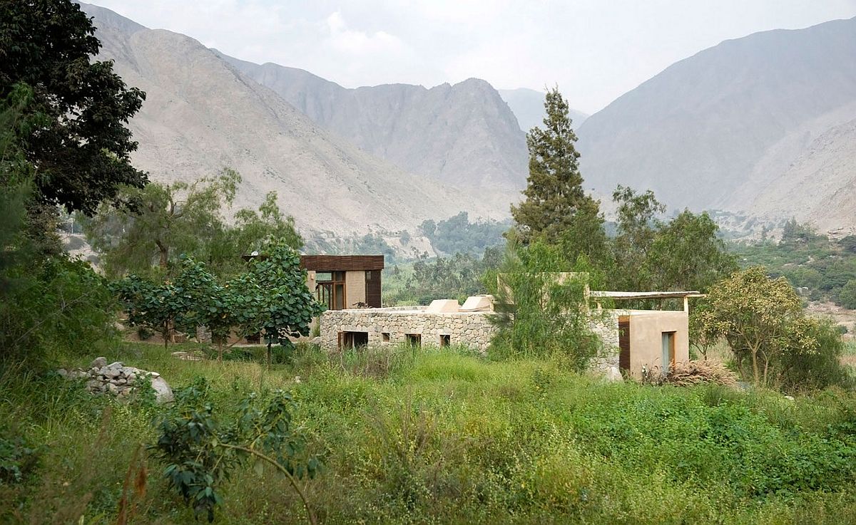 Private residence in a rural landscape in in Antioquia District, Peru