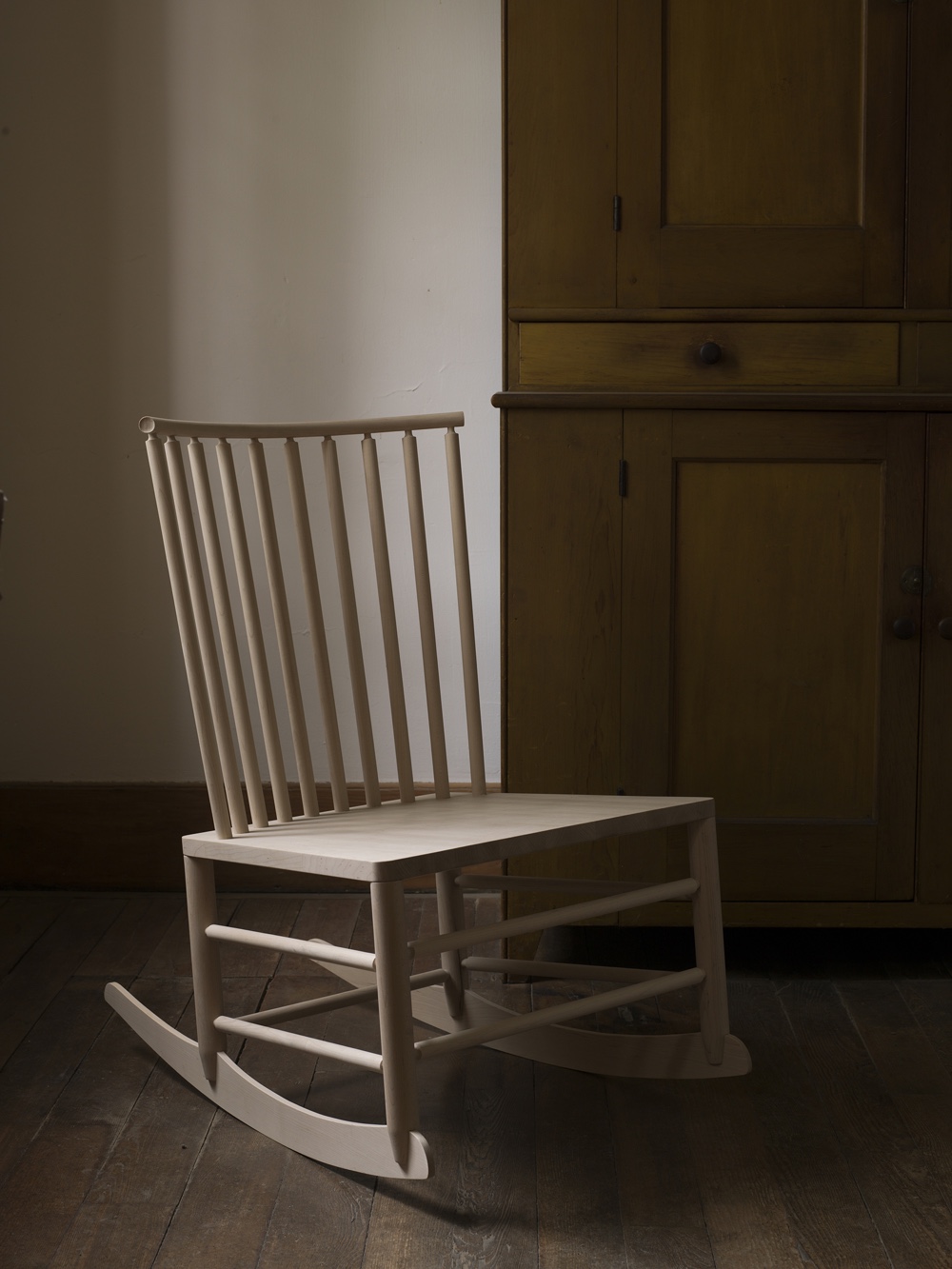 Shaker Rocker by Studio Gorm