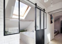 Small-bathroom-design-full-of-sunlight-217x155