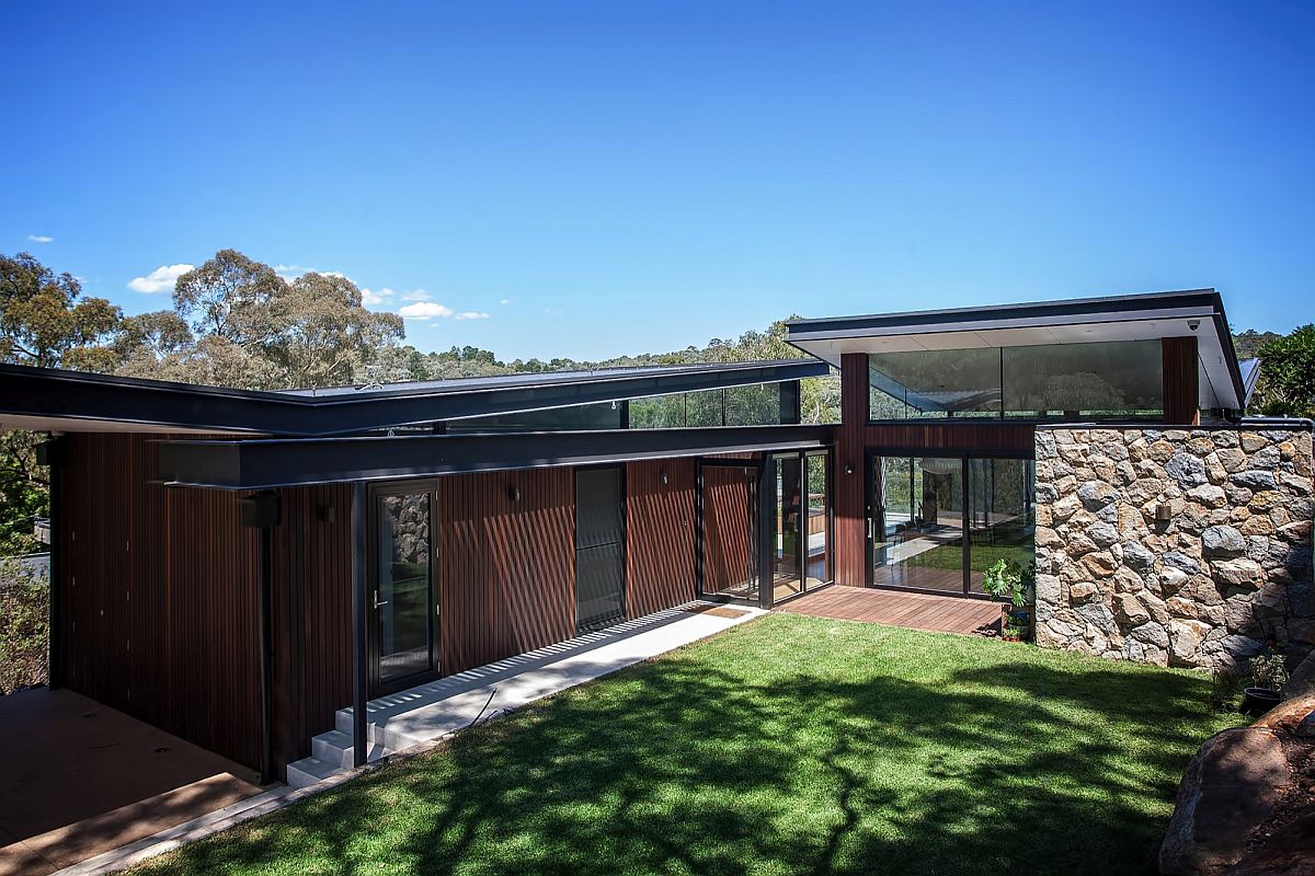 Twin butterfly roofs of the Warrandyte Residence