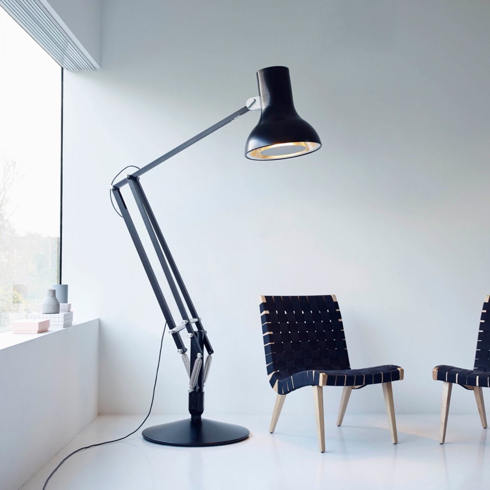 Another Anglepoise®️ giant is the Type 75™ Giant.