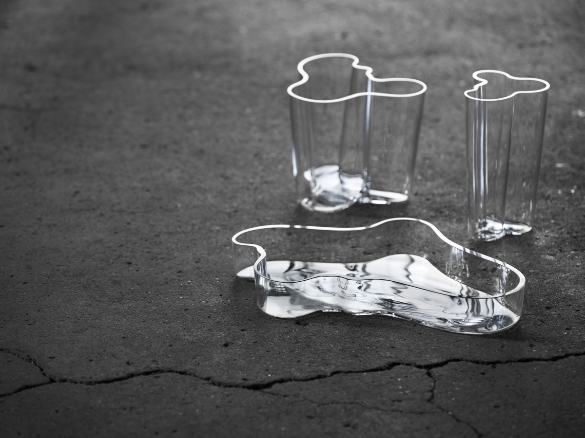 Aalto Vases, clear. Photo by Timo Junttila.