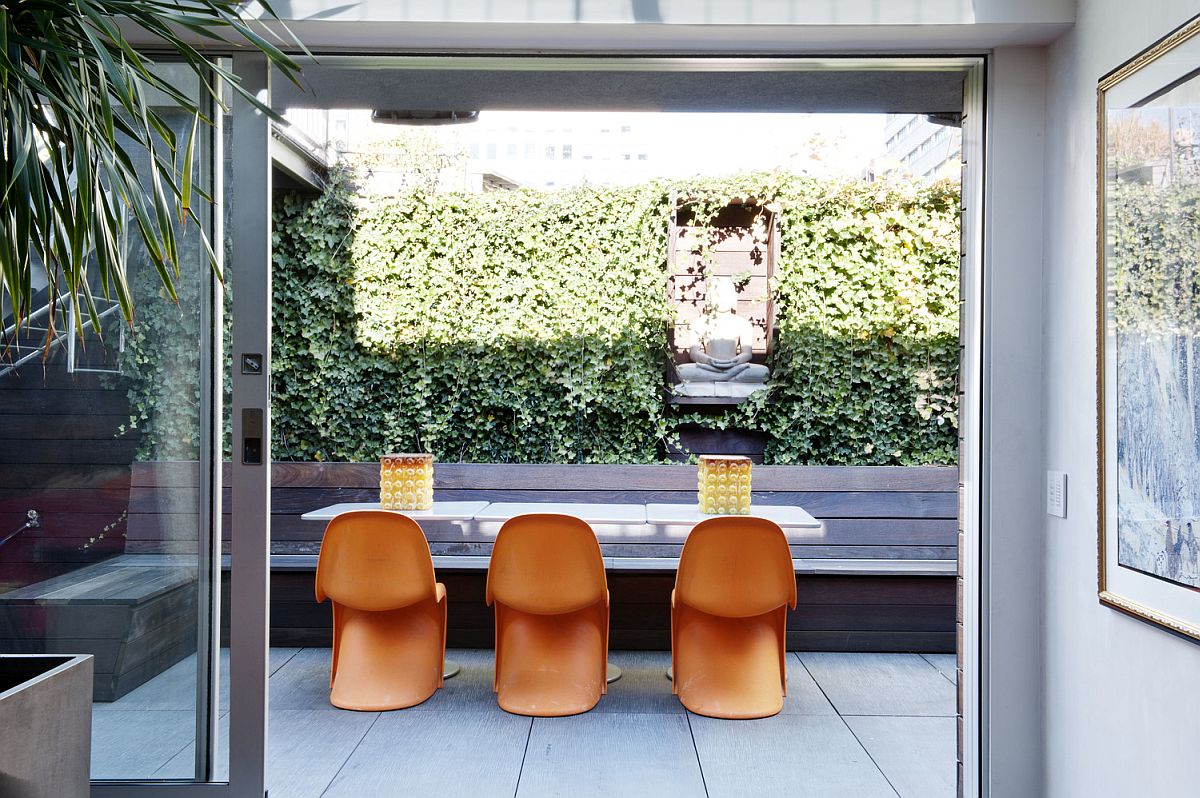 Al fresco dining on the rooftop terrace of the dashing New York penthouse