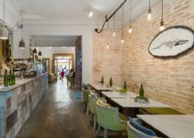 Beautiful-brick-walls-and-lighting-give-the-restaurant-a-light-hearted-and-cozy-appeal-217x155