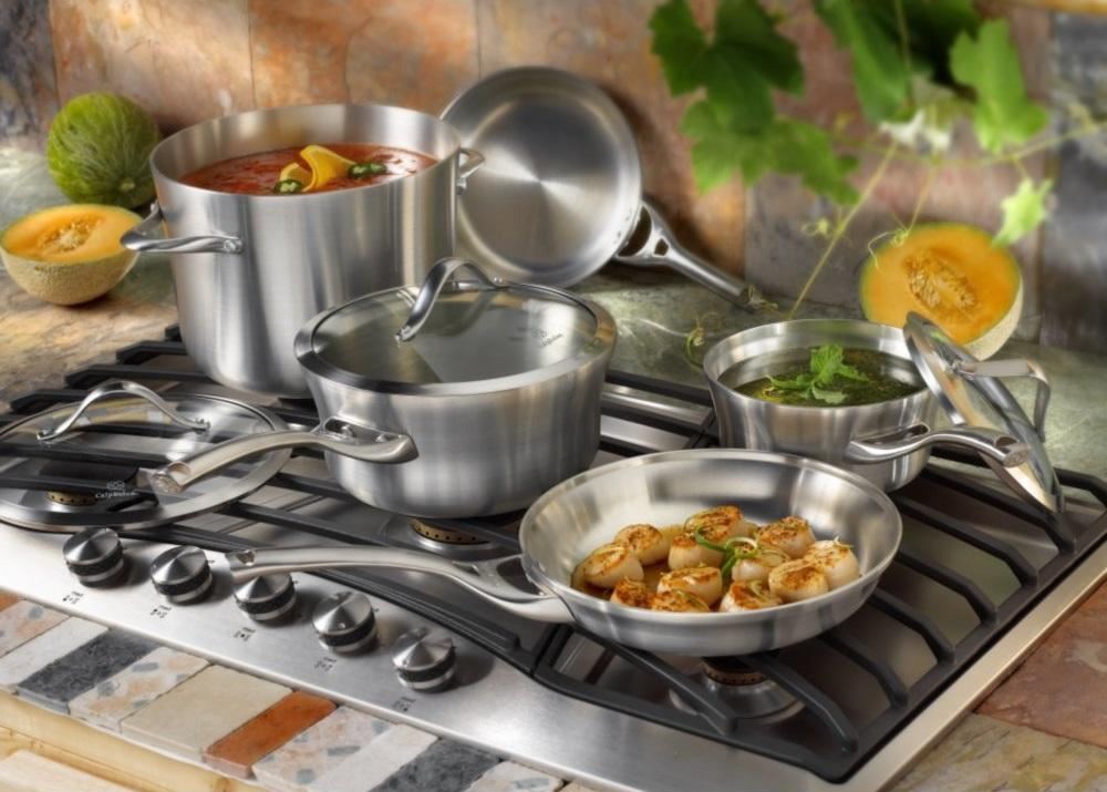 https://cdn.decoist.com/wp-content/uploads/2016/06/Calphalon-stainless-steel-cookware.jpg