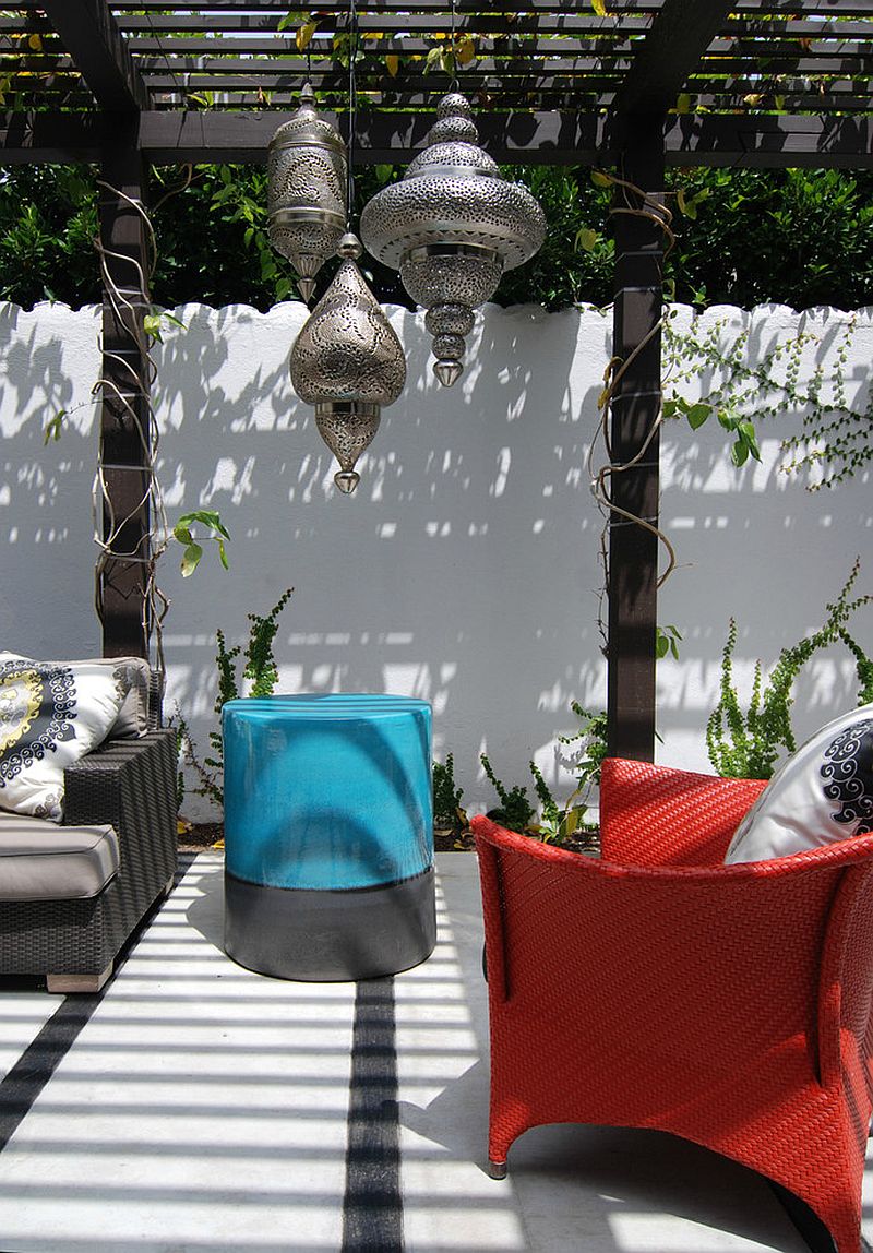 Contemporary patio feels like a relaxing Mediterranean escape [Design: MJ Lanphier]