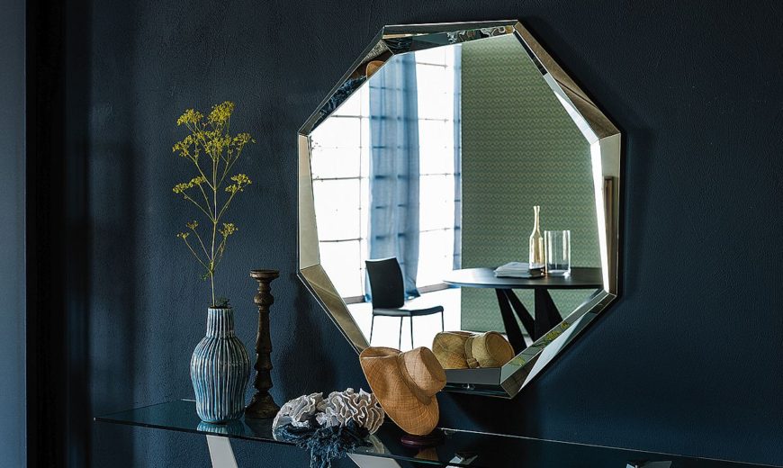 A Trendy Silhouette: Novel Mirrors That Usher in Geometric Style