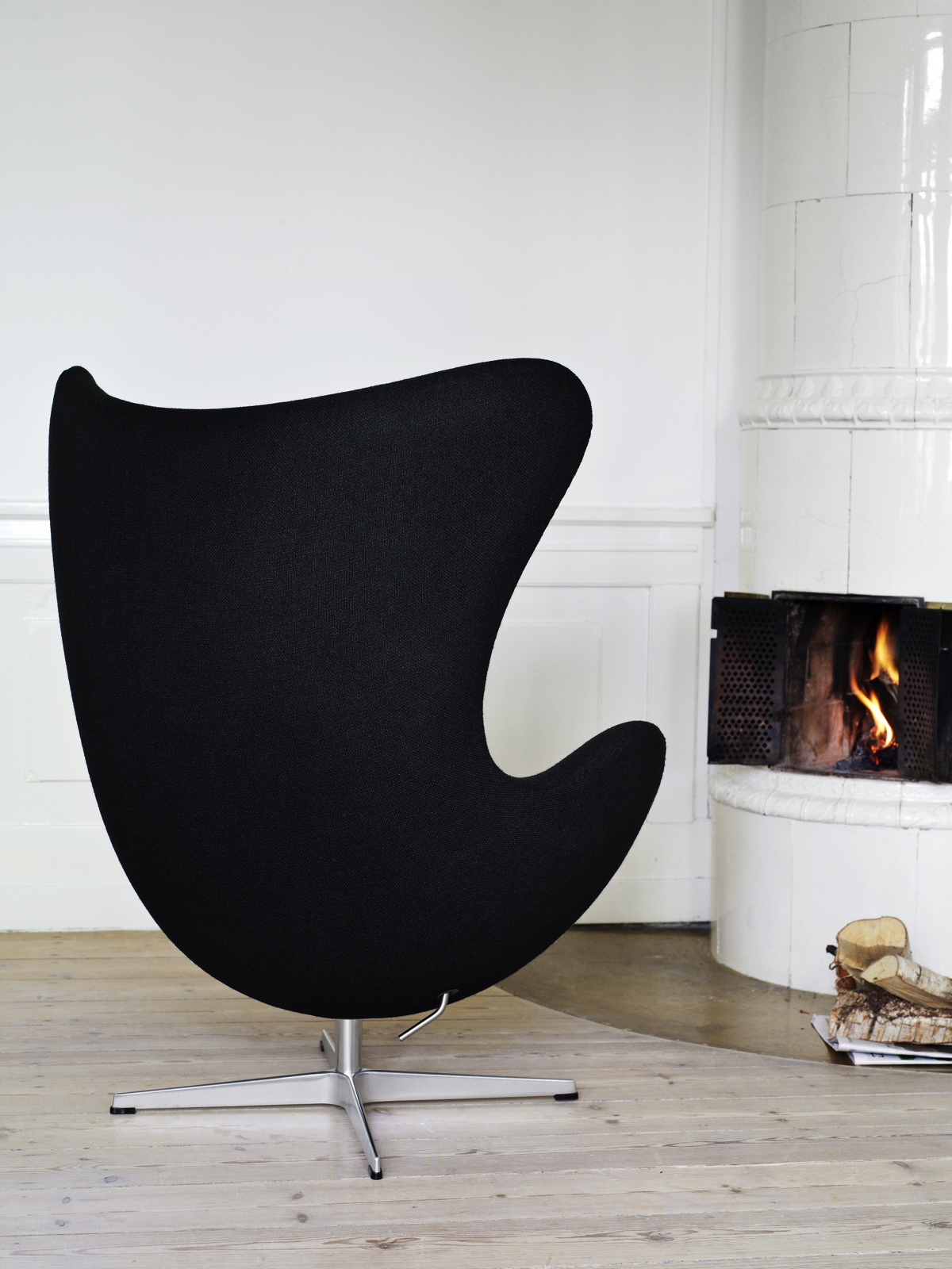 The Egg™ chair in a private home setting.