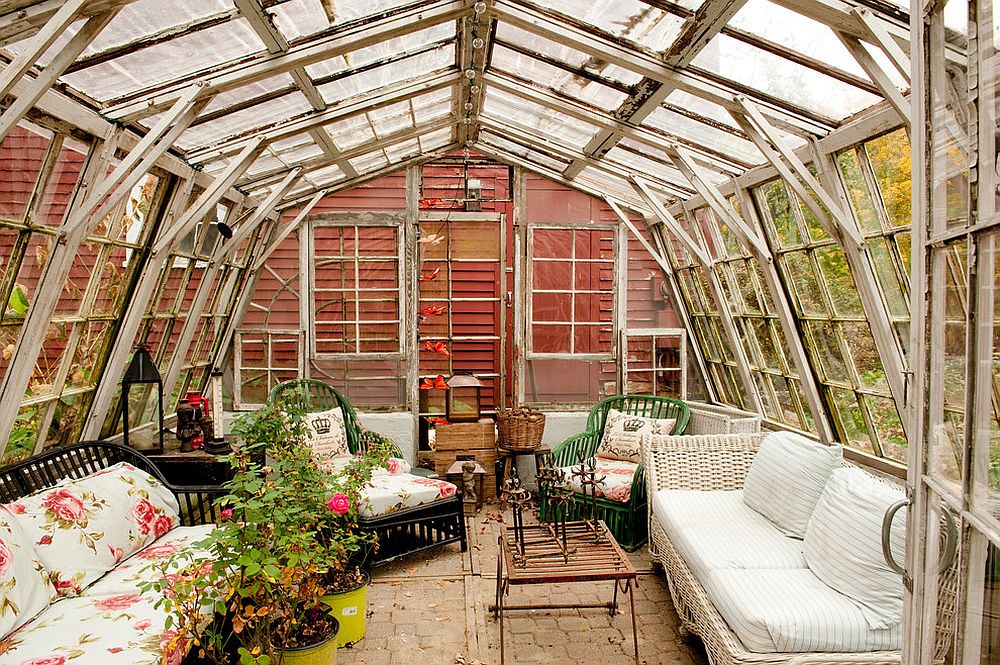 Glass dome structure allows you to enjoy plenty of sunshine [From: Mary Prince Photography]