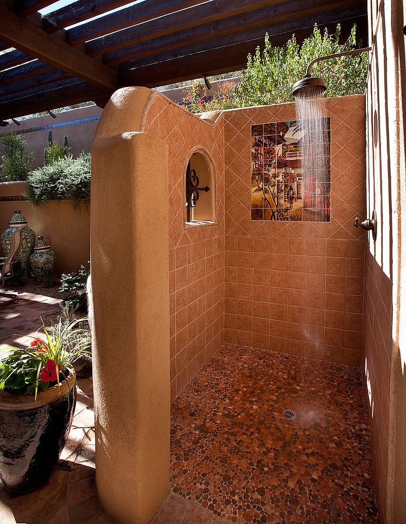 Lovely outdoor shower carries with it an air of Mediterranean allure [Design: Sonoran Classic Builders]