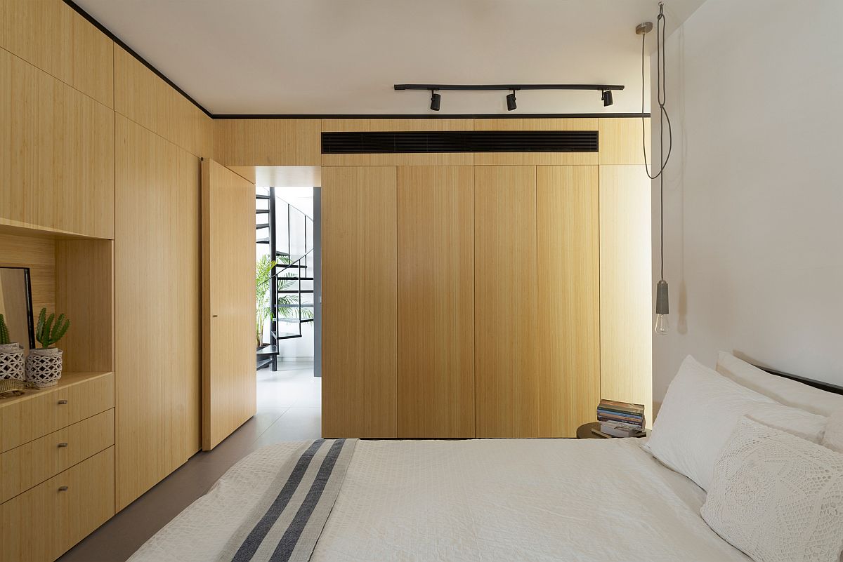 Master bedroom of the smart and space-savvy Tel Aviv apartment