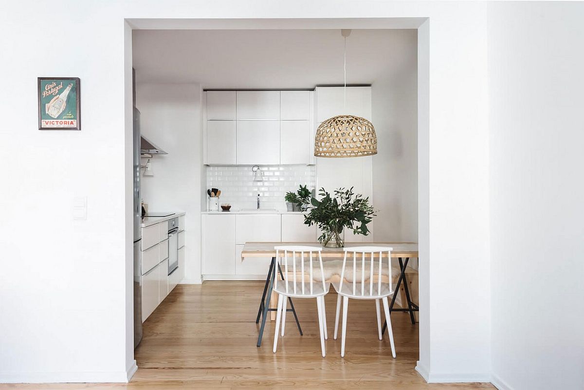 Modern and space-savvy kitchen in white of the Lisbin apartment