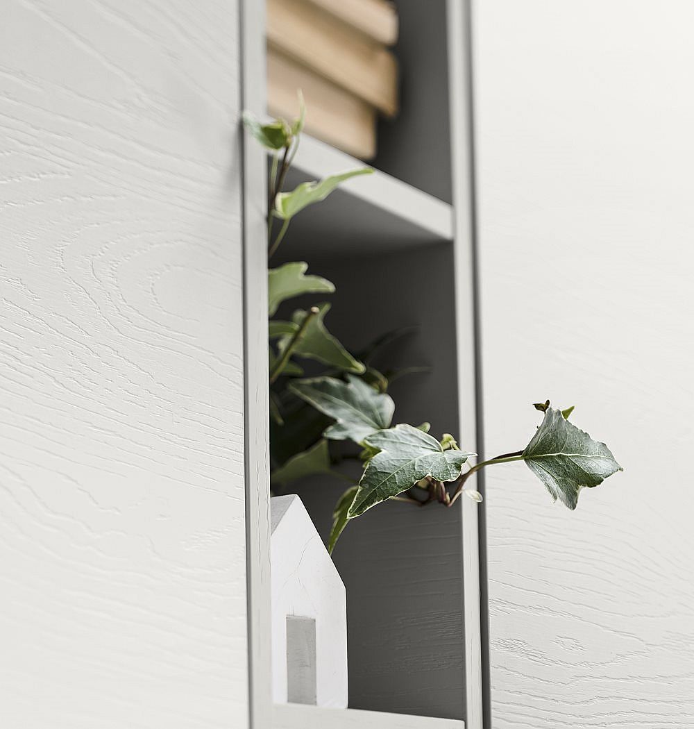 Modular shelves and storage units for the contemporary bathroom