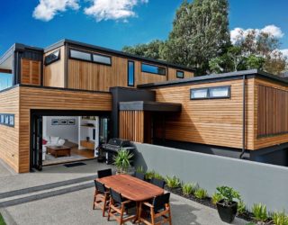 Sensible Makeover: Cliff-Top Home in Auckland with Amazing Sea Views