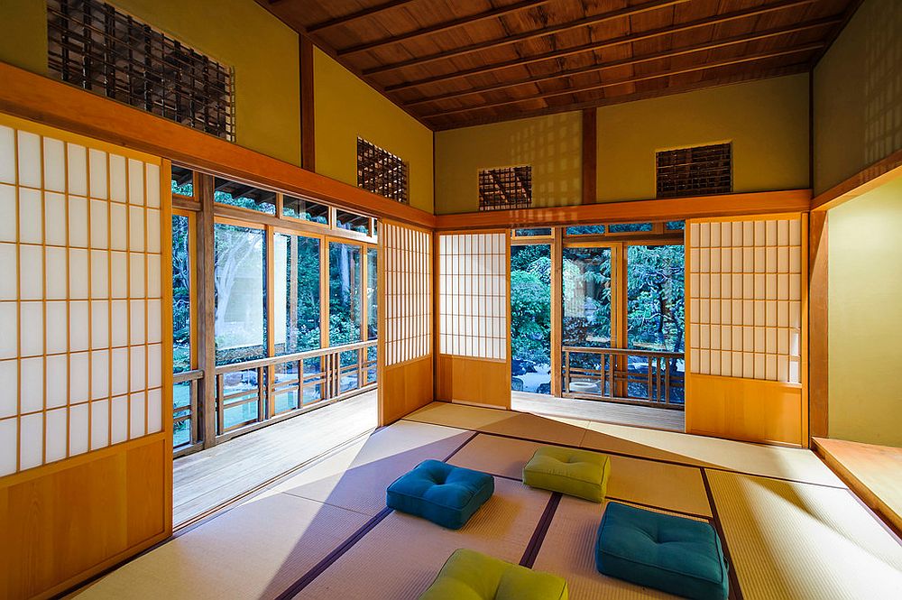 Shoji screens are an absolute must for the fabulous Asian style meditation room [Photography: Dennis Mayer]