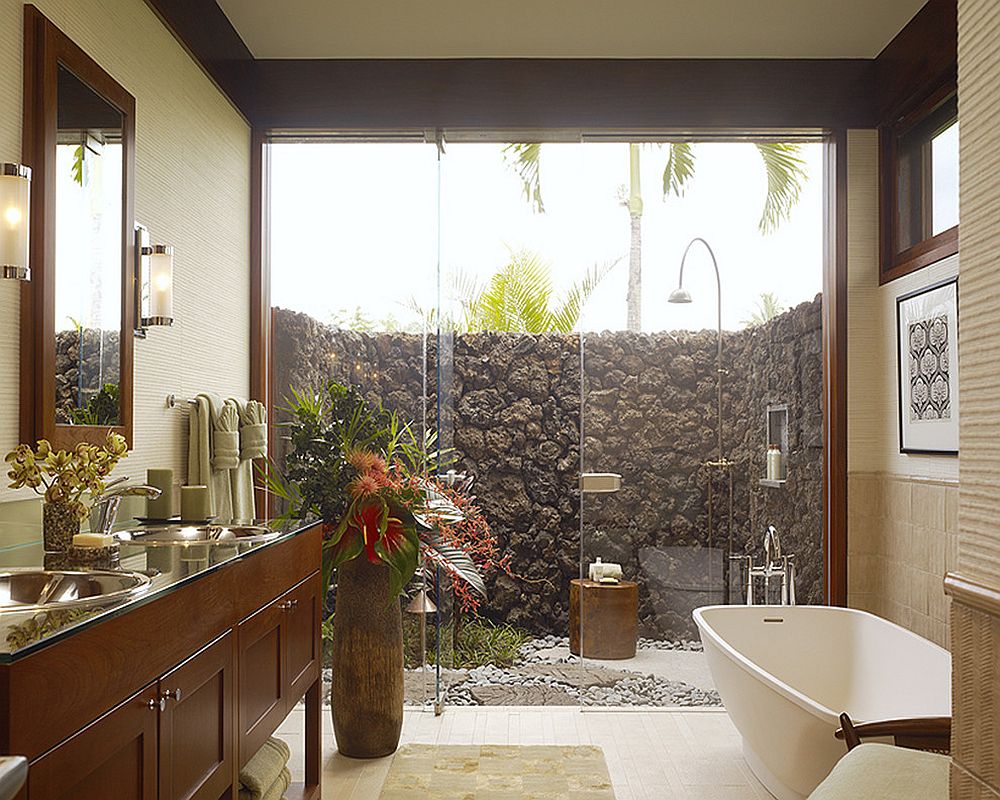 Turn the outdoor shower into an extension of the bathroom inside [Design: Slifer Designs]