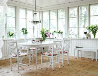 Shabby Chic Sunrooms: A Relaxing and Radiant Escape