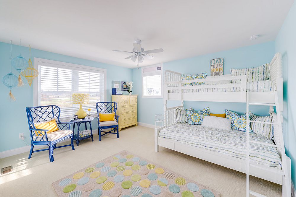 Beach style kids' room in blue with a hint of yellow [Design: Schell Brothers]