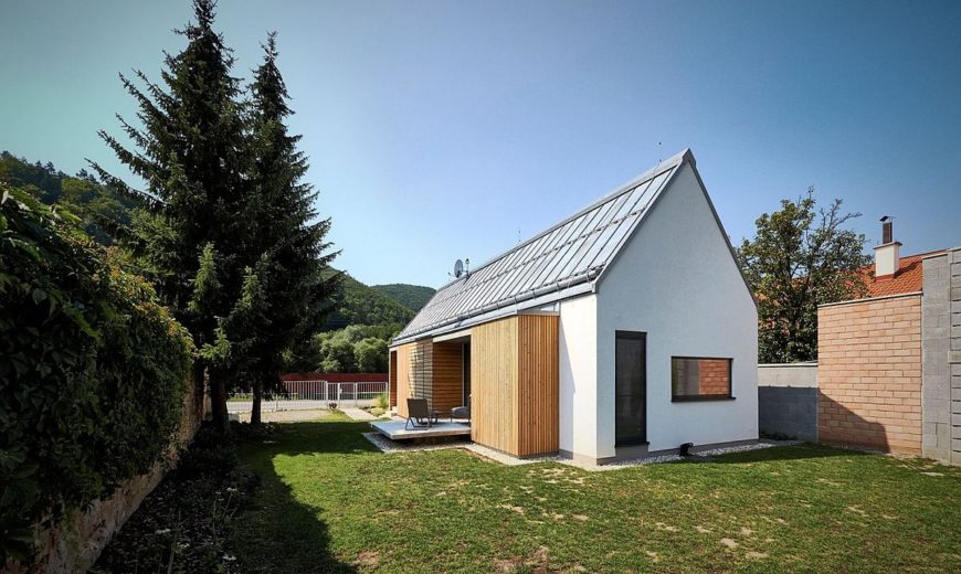 STEKO Wooden Blocks Create a Cozy Home in Scenic Slovakian Hills