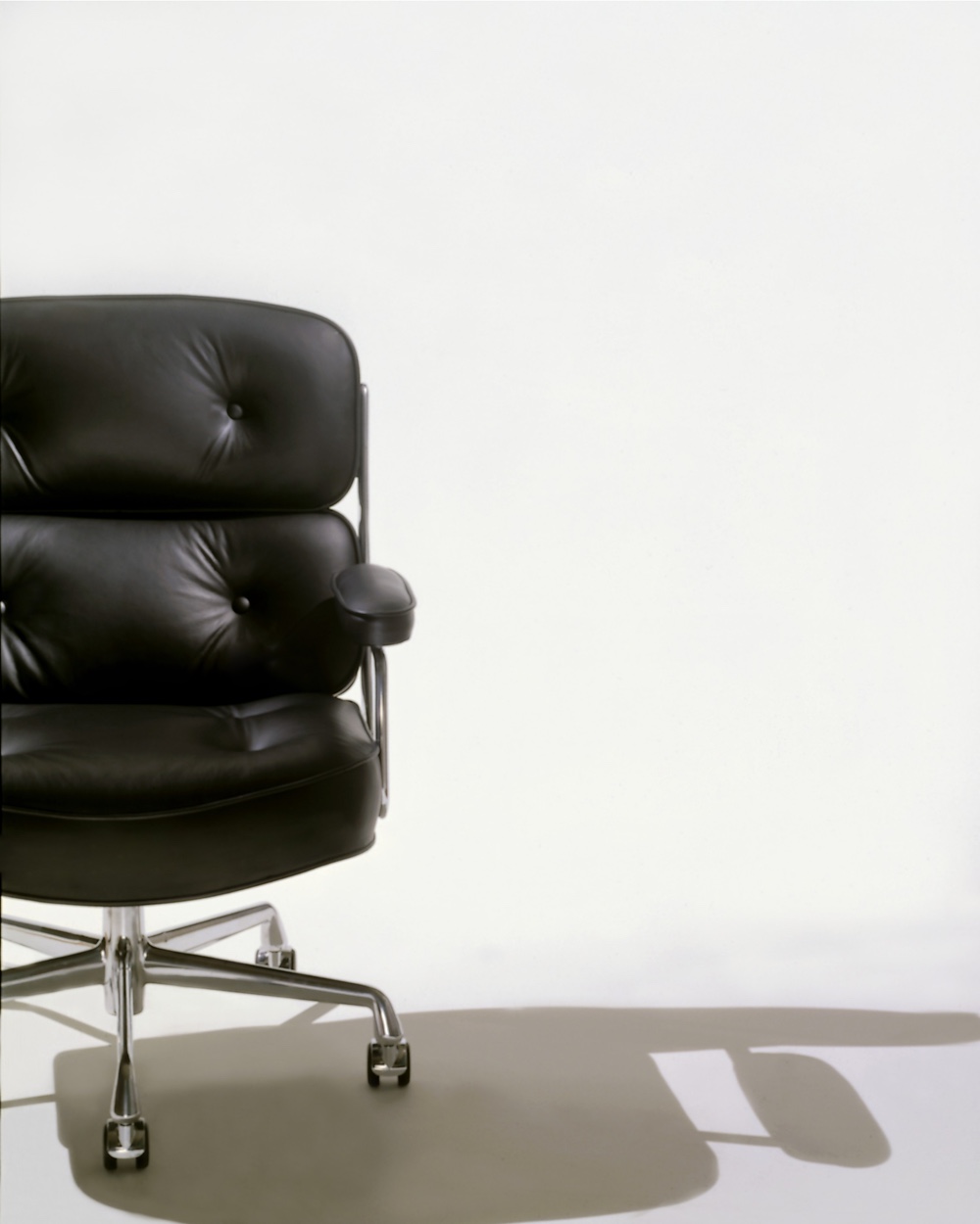 Eames Executive Chair in black leather