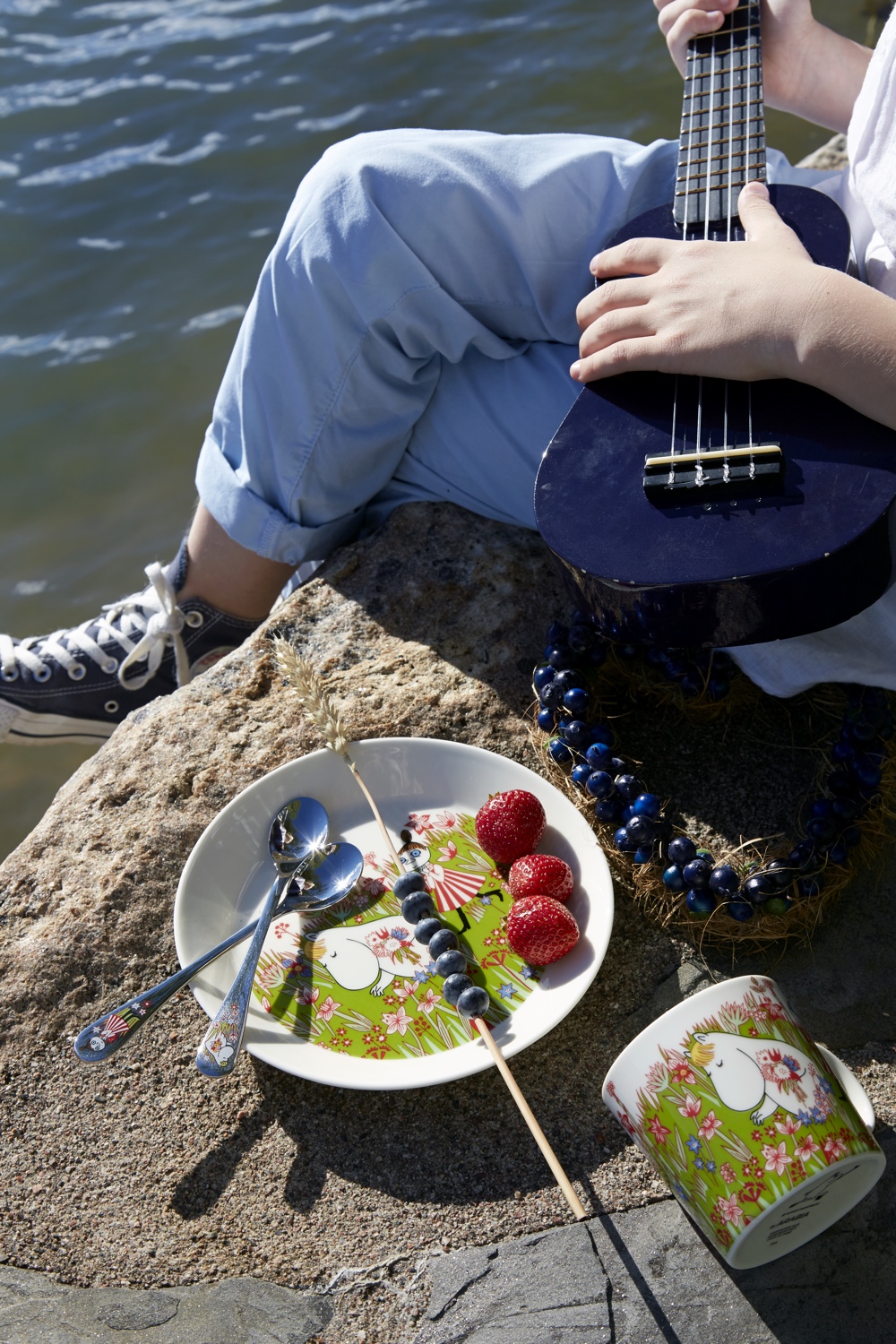 Midsummer magic with Snorkmaiden ceramics collection. Image © Fiskars Finland.