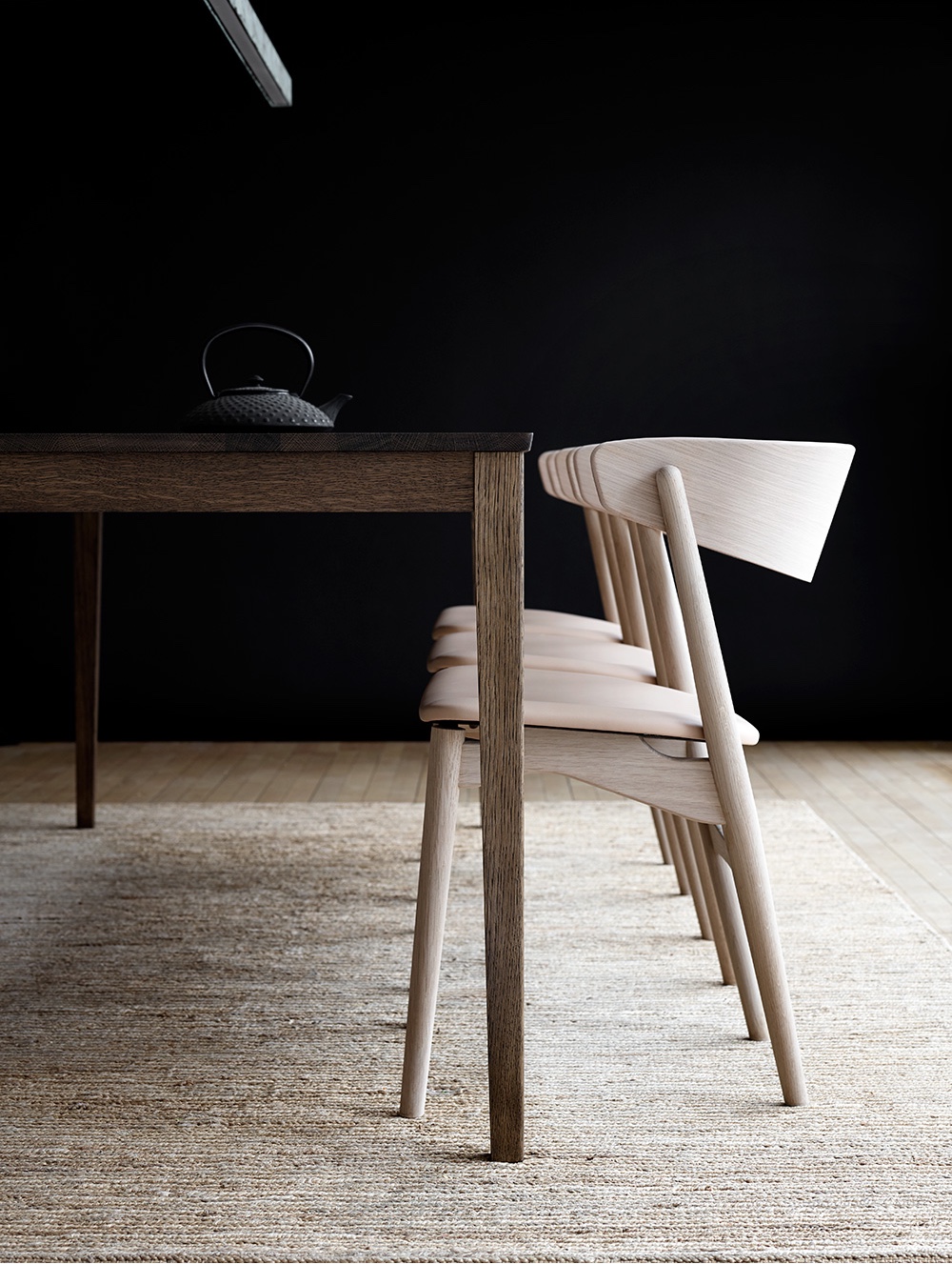 Sibast No 7 by Helge Sibast for Sibast Furniture. Leather: Senegal in honey.