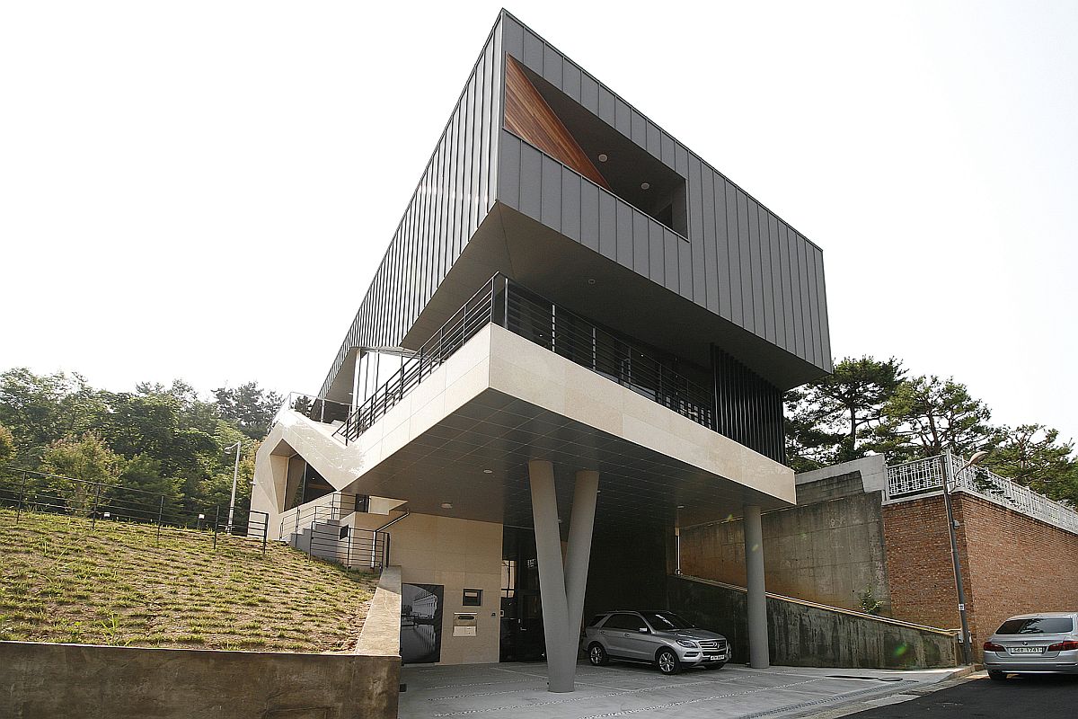 Striking, floating facade of the family residence in Gwangju, South Korea