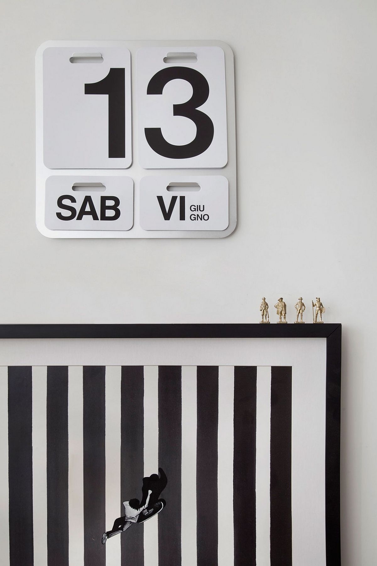 Turn the calander into a striking addition in the living room