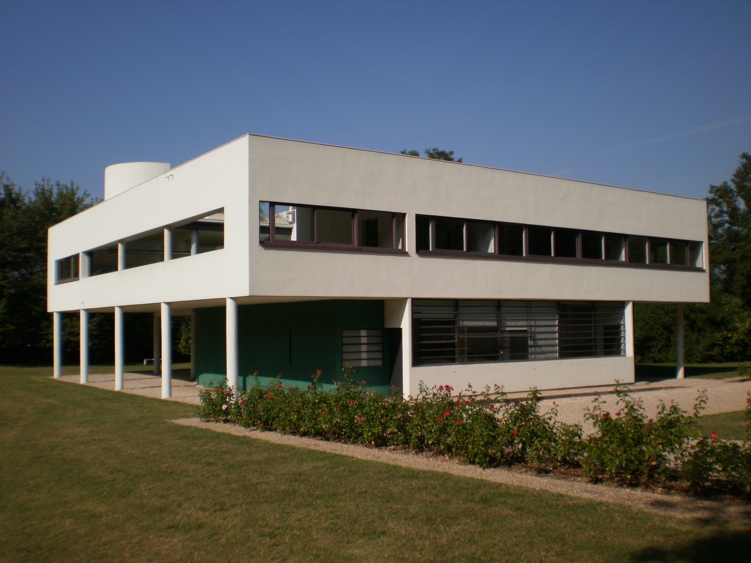 Villa Savoye et loge du jardinier, Poissy, France, 1928. Photo by Oliver Martin-Gambier © FLC/ADAGP.