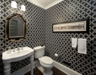 Always on Trend: 20 Powder Rooms in Black and White
