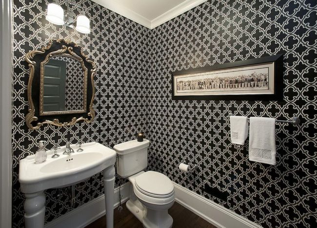 Always on Trend: 20 Powder Rooms in Black and White | Decoist