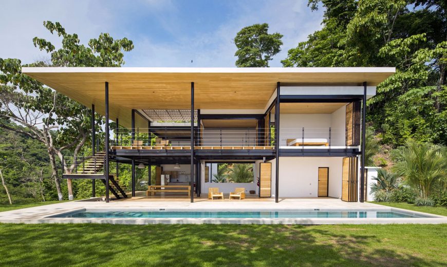 An Eye on the Ocean and the Forest: Spectacular Modern Home in Costa Rica