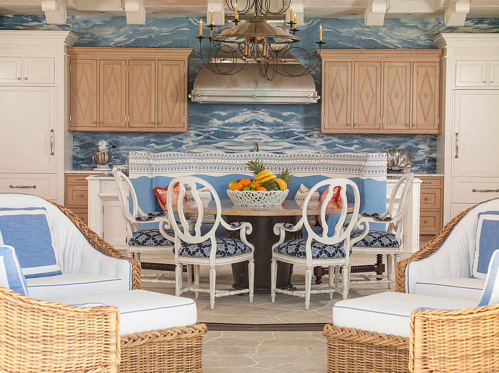 Beautiful dining room with beachy and tropical vibe