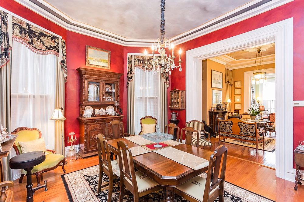 Color, style and refinement radiate from this dashing Victorian dining room