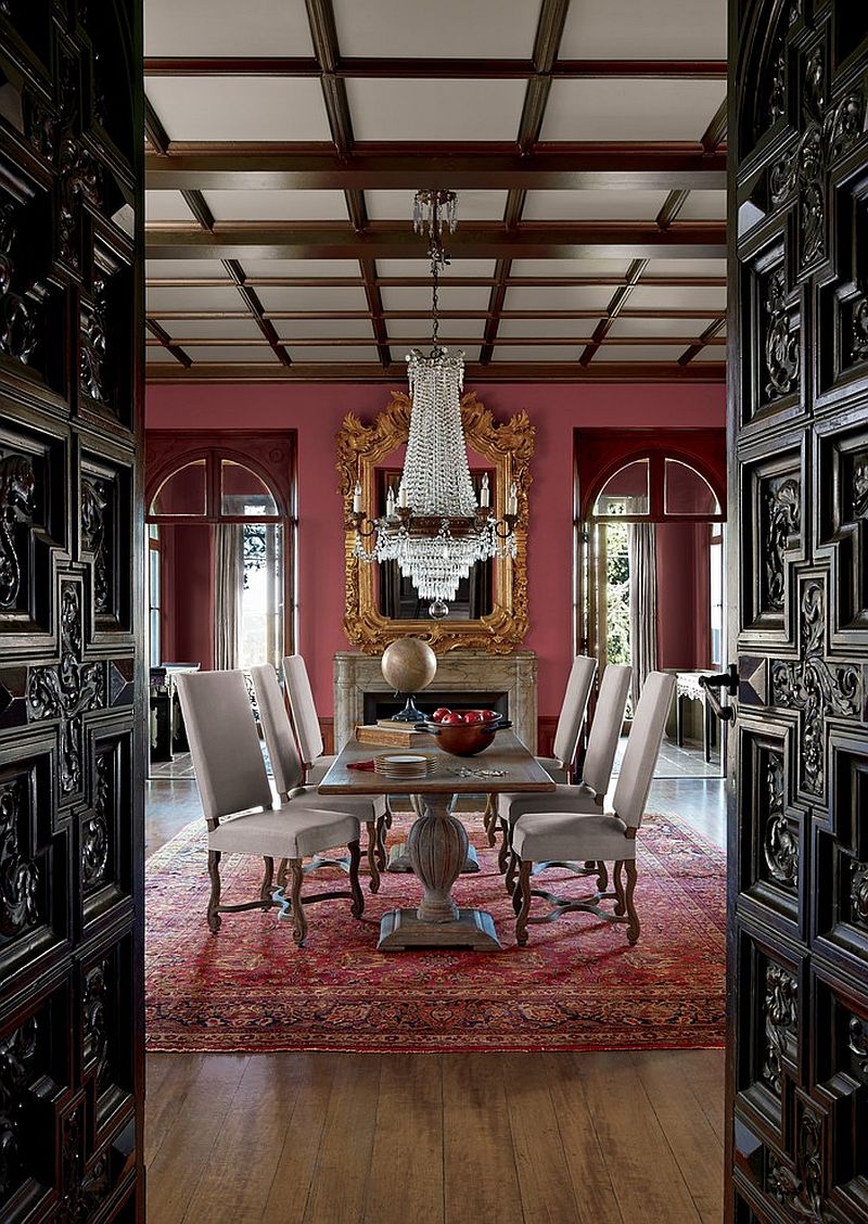 15 Majestic Victorian Dining Rooms That Radiate Color And