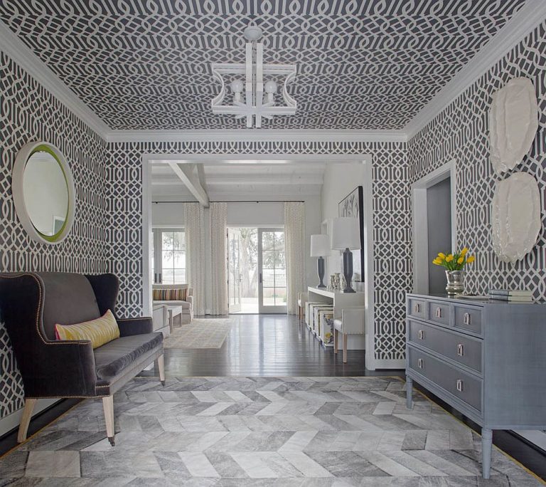 25 Gorgeous Entryways Clad in Wallpaper | Decoist