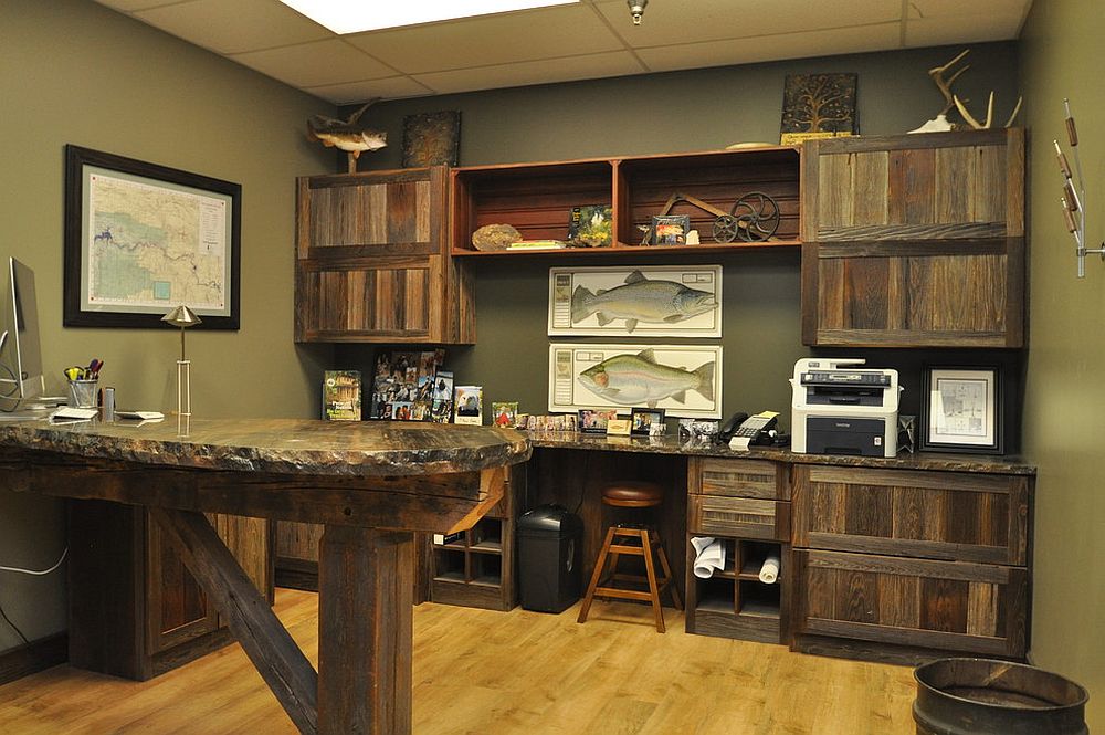 Rustic home office draped in reclaimed barn wood