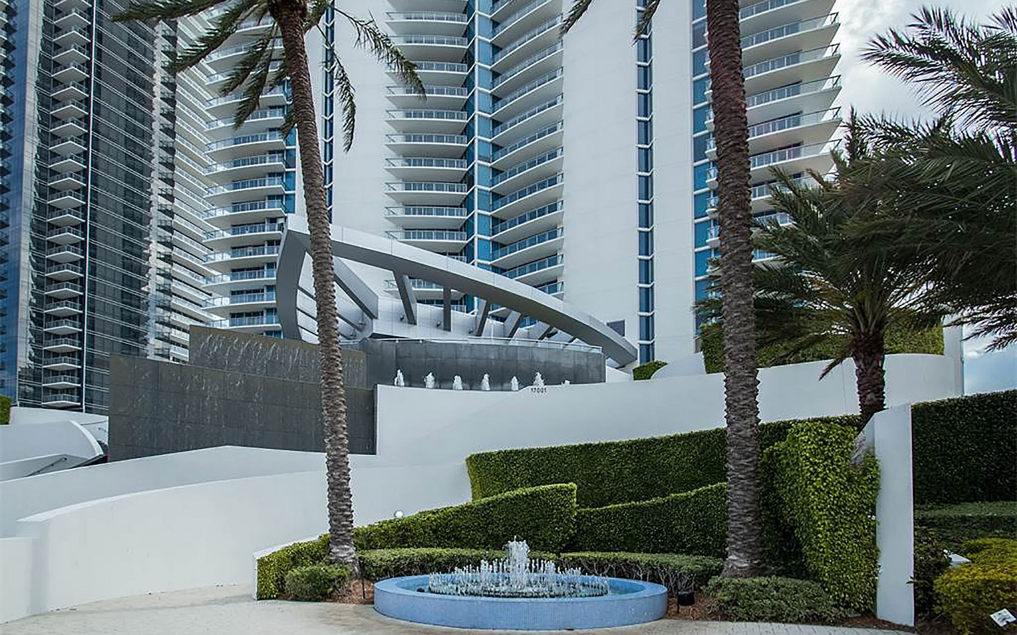 South Florida's finest luxury condos with pristine beaches and ocean view