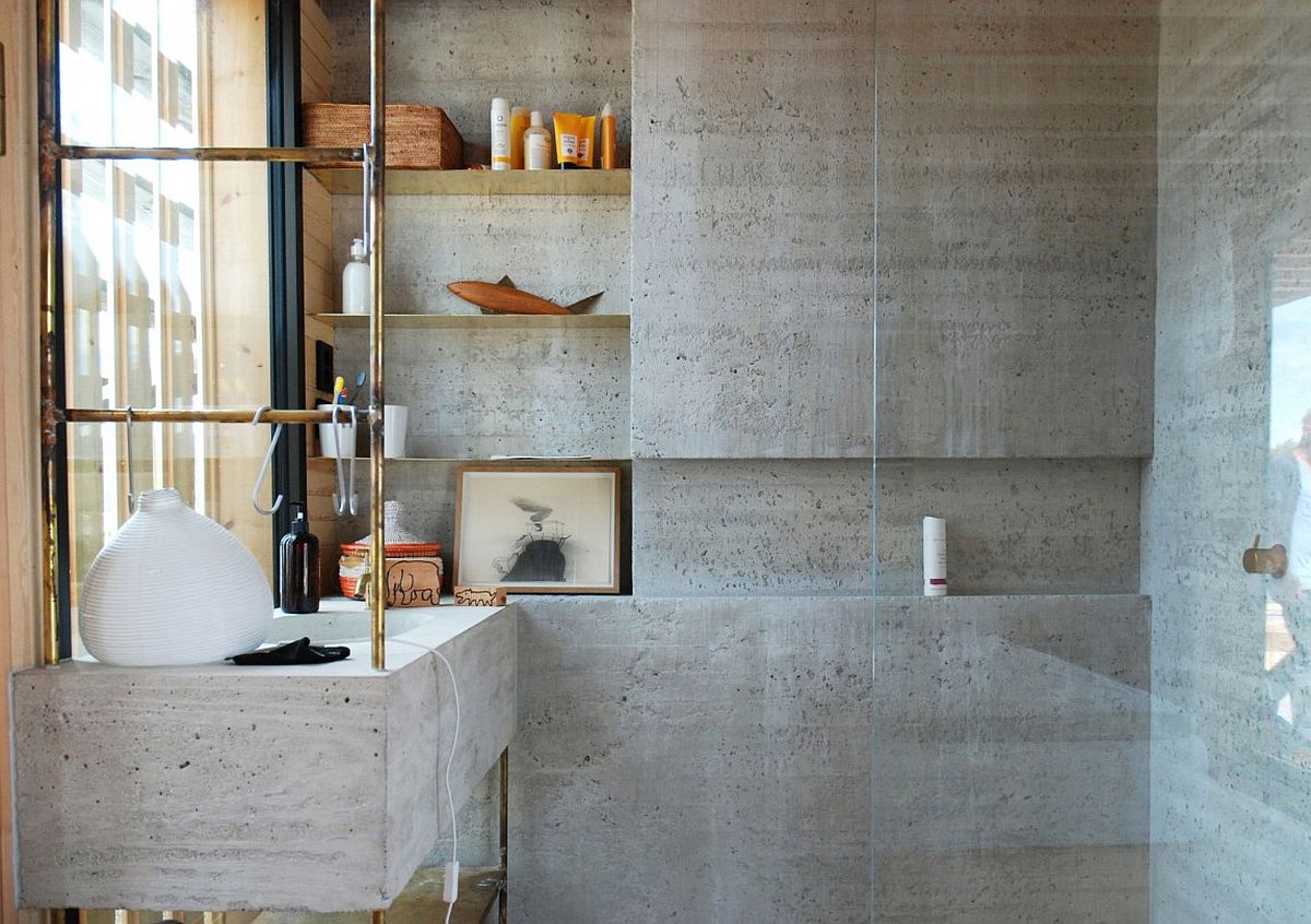 Bathroom and shower area in concrete