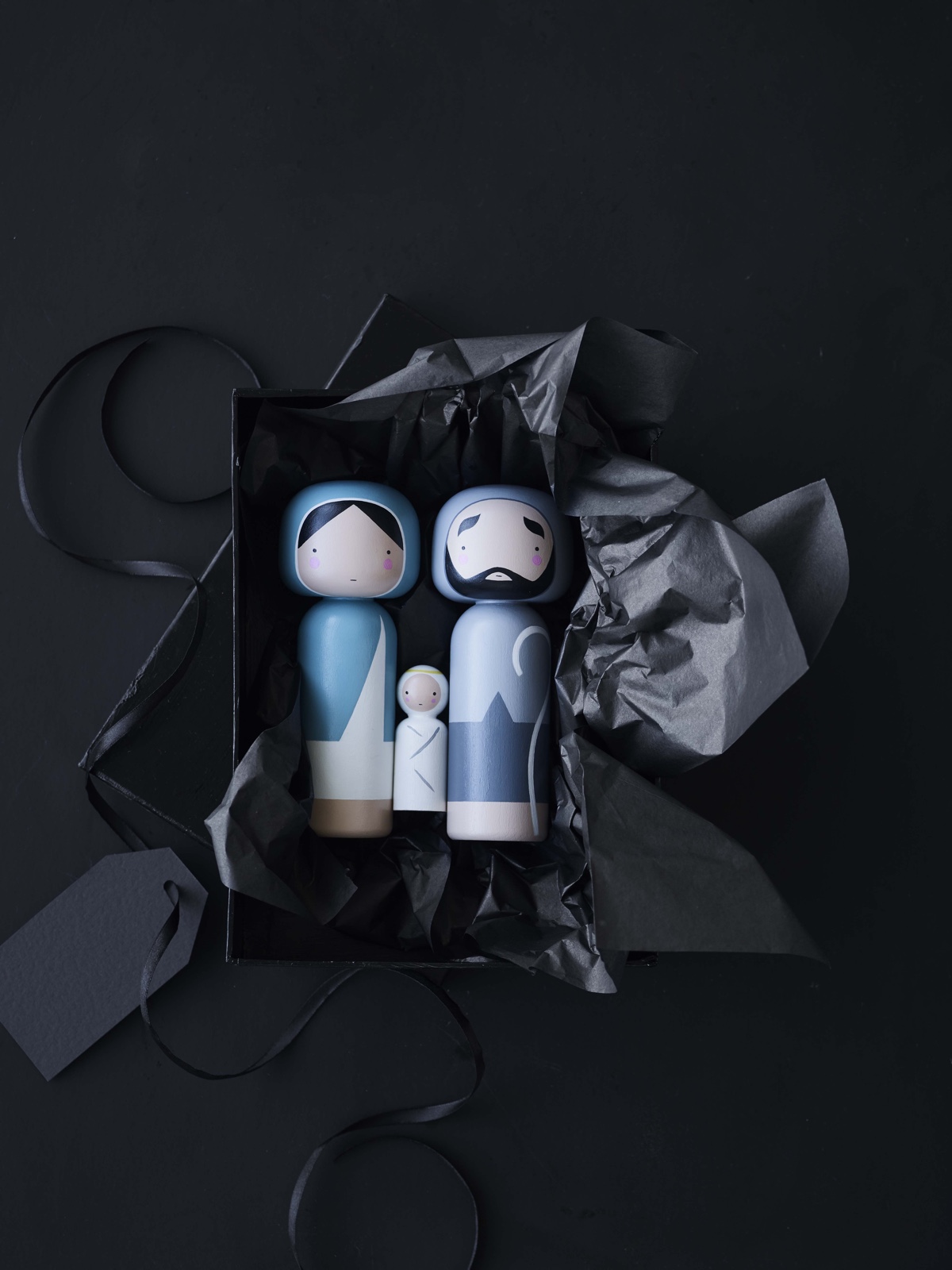 With summer reaching a climax, minds will inevitably turn to the new season and Christmas is fast approaching. Newly designed by Becky Kemp, Kokeshi Christmas is a contemporary interpretation of that classic nativity scene. 