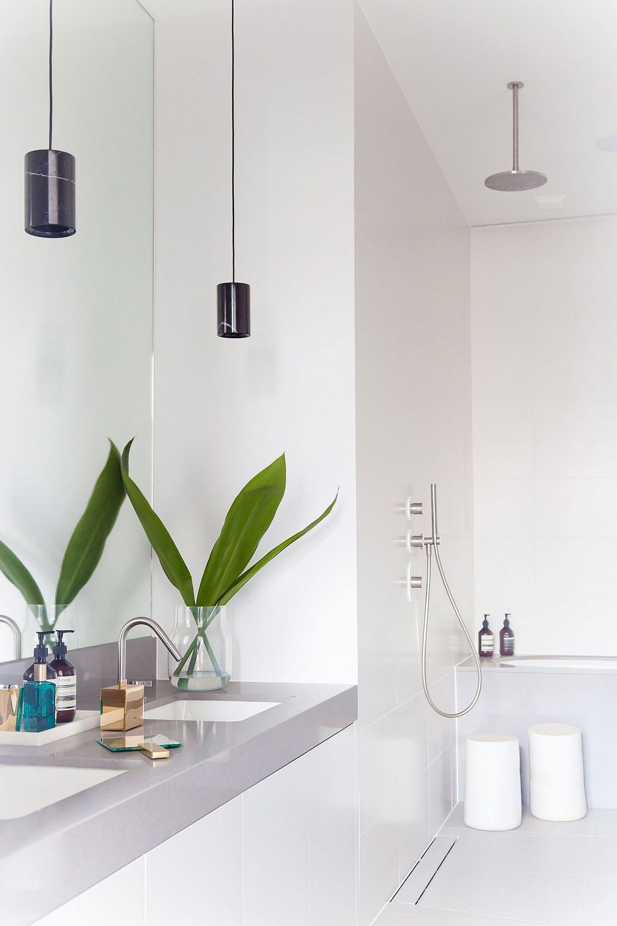 Contemporary bathroom of the London penthouse in white