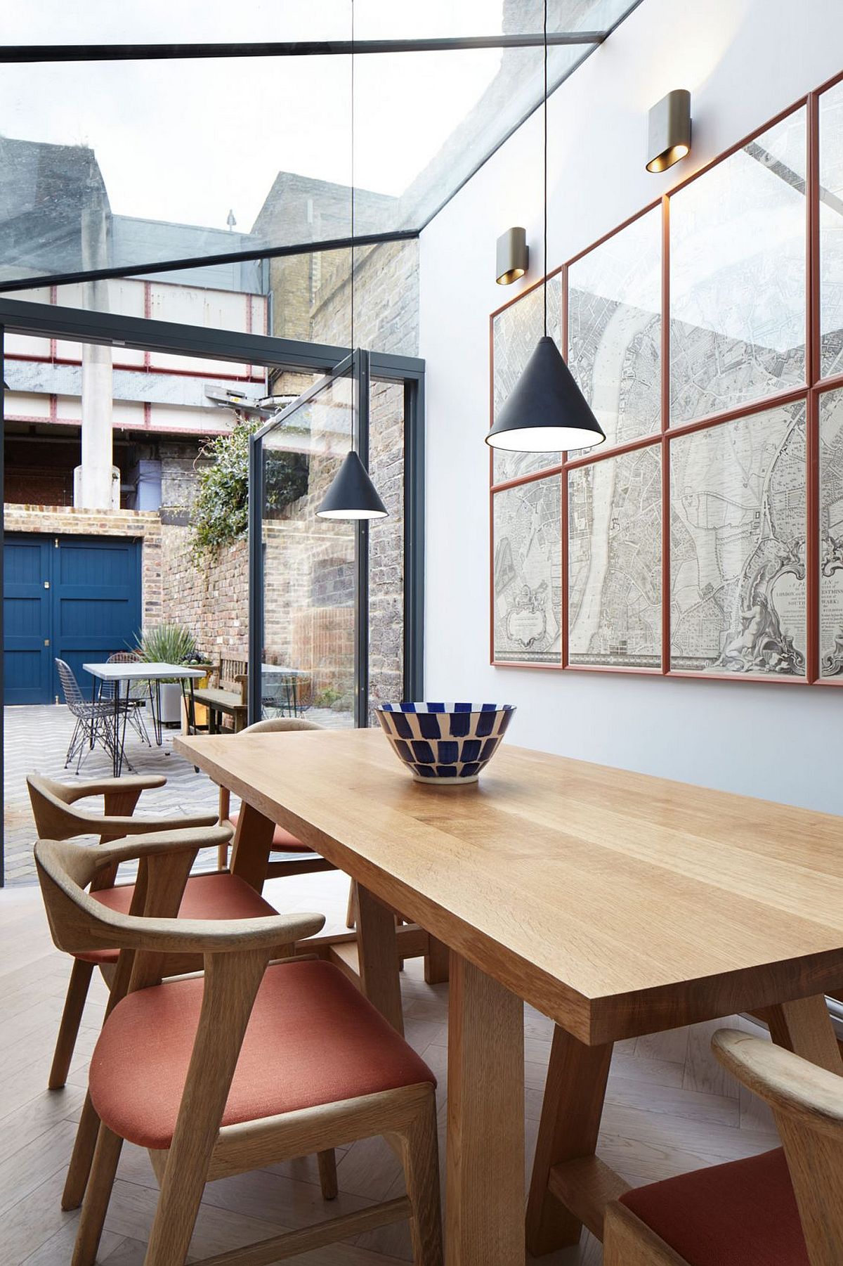 Contemporary extension of heritage London home with dining area and kitchen