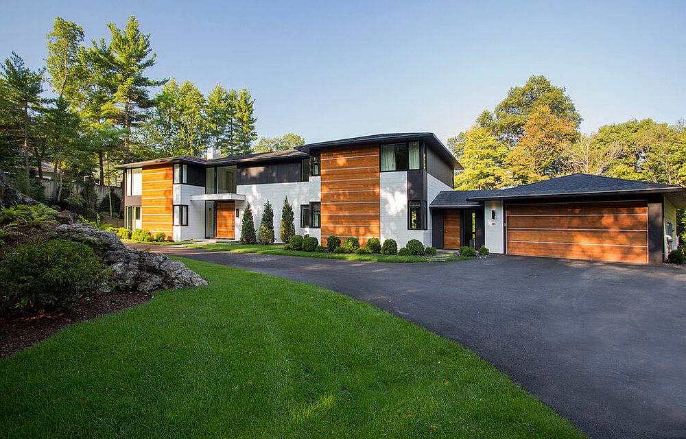 Contemporary residence on a sloped lot in Weston, Massachusetts