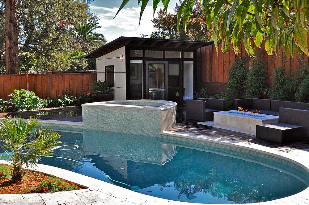 Even the smallest gardens can contain a pool and a pool house