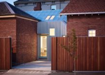 Modern-addition-to-the-classic-Mebourne-home-gives-it-a-unique-facade-217x155