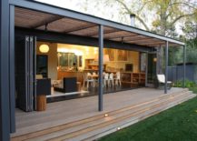 Modern-back-porch-from-Lorin-Hill-Architect-217x155