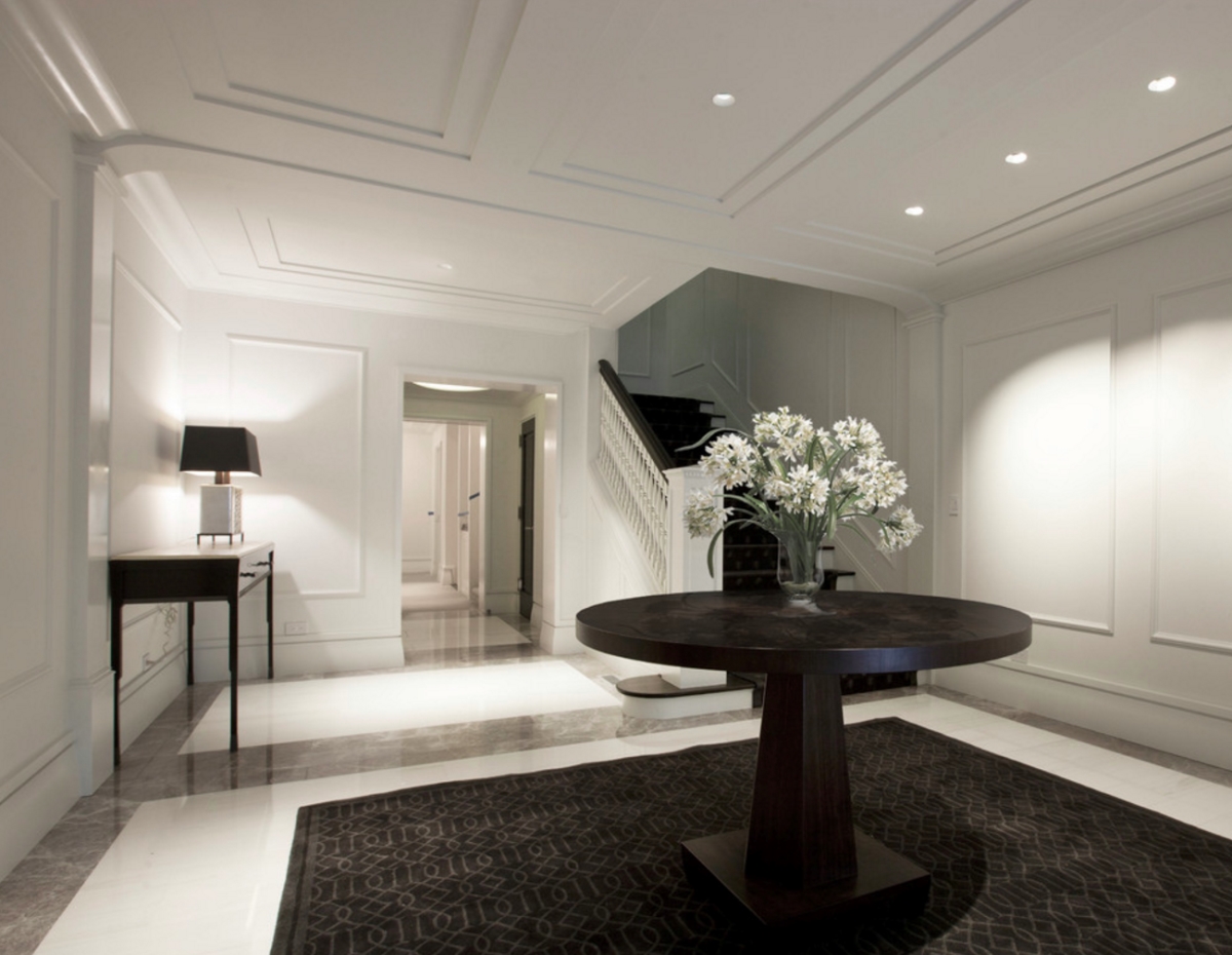 Modern-meets-classic foyer from dSPACE Studio